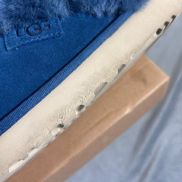 Ugg Cluggette Slippers women's size 10 - Picture 5 of 8